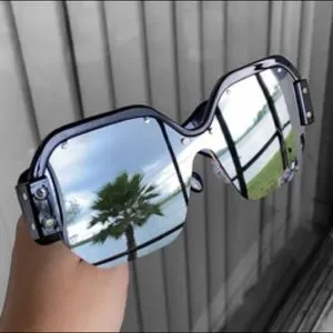 Dark Heaven | Accessories | Black Sunglasses With Side Way  display picture 1